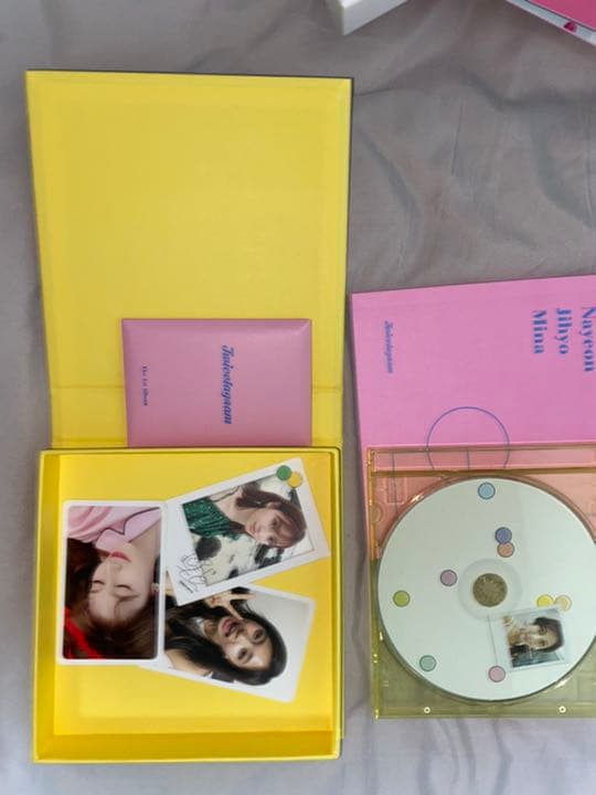 TWICEアルバム、ミニアルバム、日本シングル