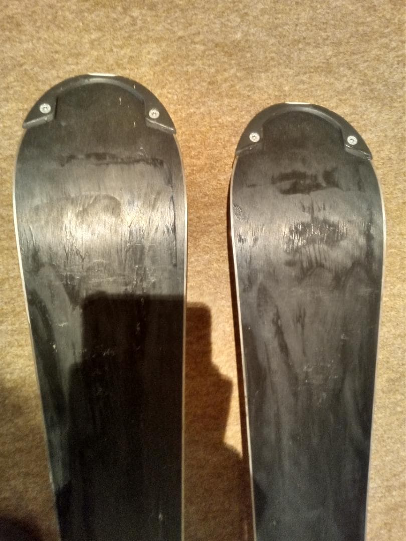 ブーツも販売中　VÖLKL RACE TIGER 130 スキー板 SL