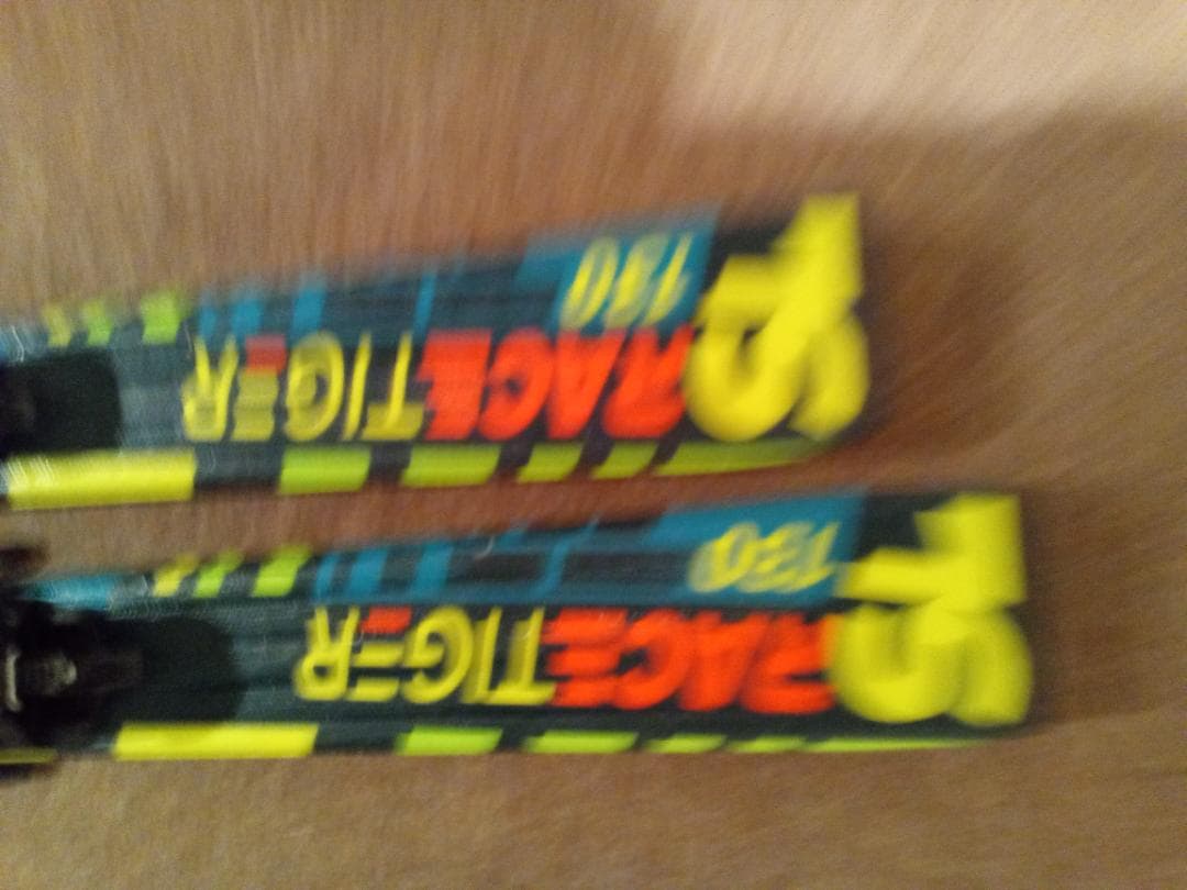 ブーツも販売中　VÖLKL RACE TIGER 130 スキー板 SL