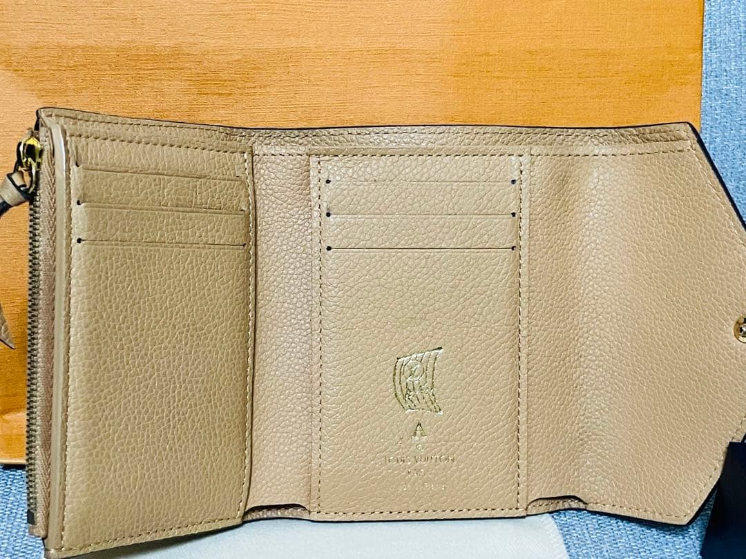 LOUIS VUITTON ヴィトン　財布