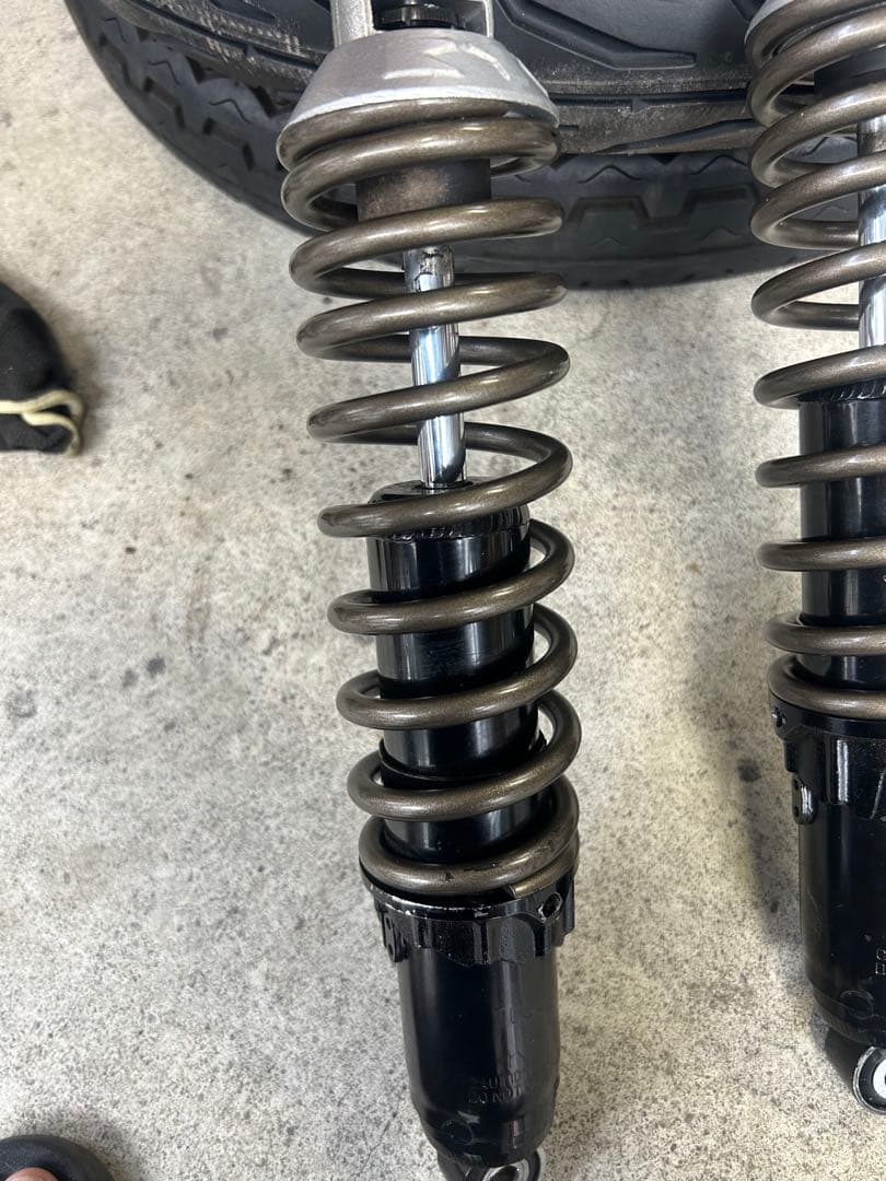 カヤバ　サスペンション