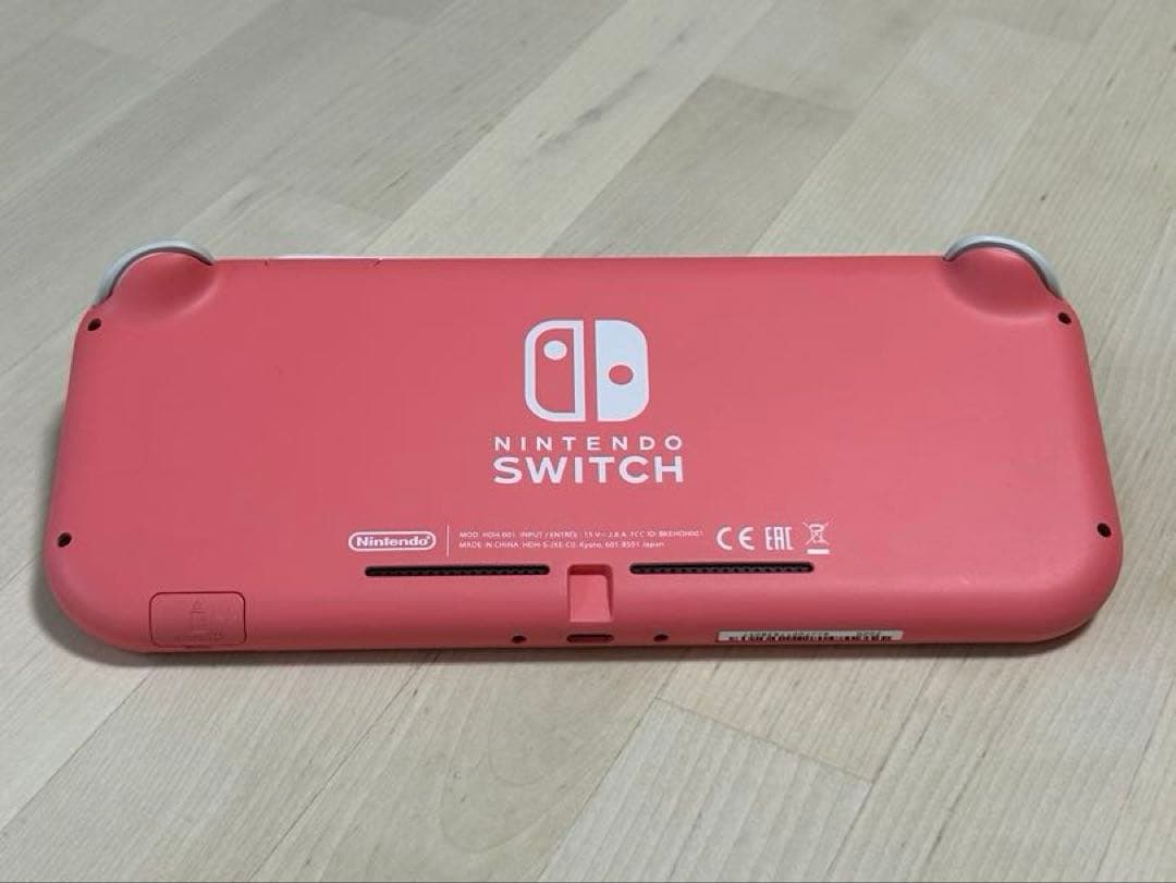 【美品】Switch Lite 箱完備 画面保護ガラス・ケース装着済