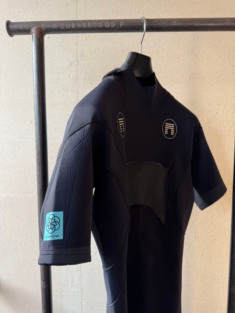 マテュース ウェットスーツ MATUSE Mサイズ