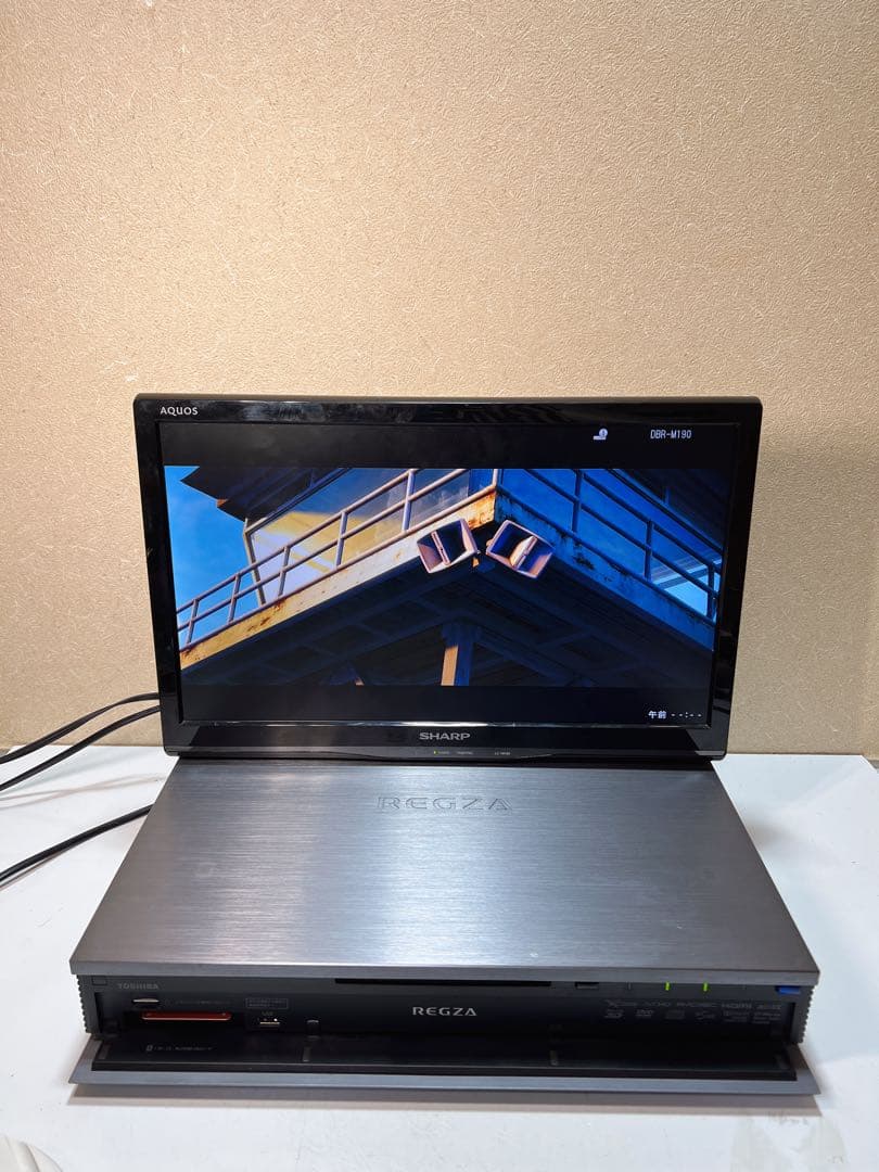 TOSHIBA BDレコーダー REGZA レグザ DBR-M190
