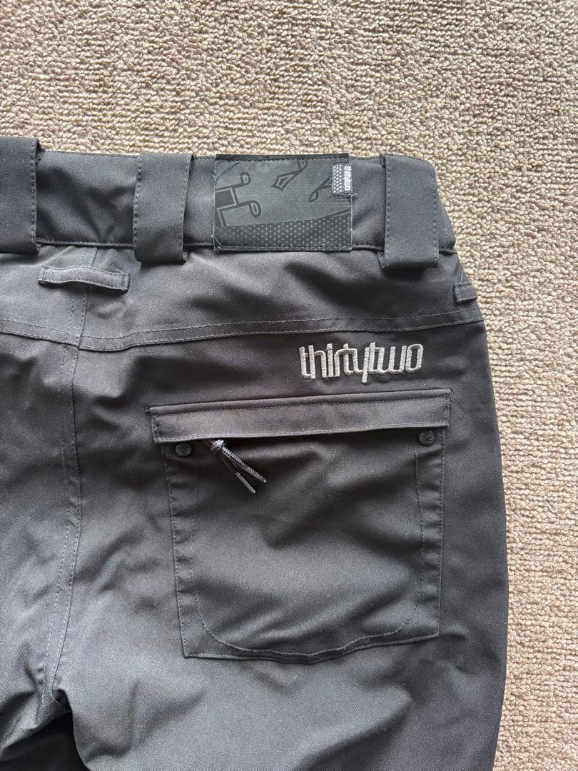 サーティーツー　32 スノーボード　ウェア　上下セット