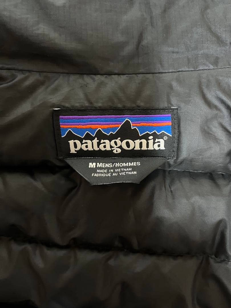 【美品】patagonia ブラック ダウンベスト　メンズサイズM