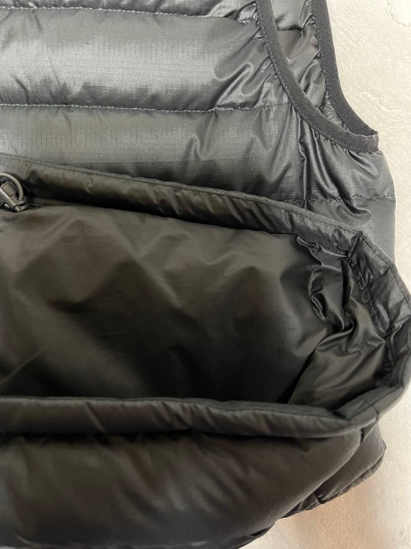 【美品】patagonia ブラック ダウンベスト　メンズサイズM