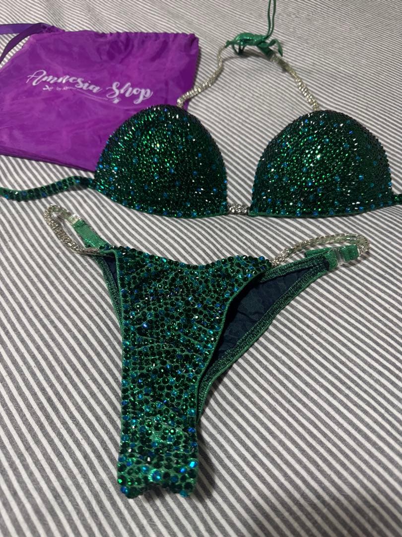 FWJ 大会ビキニ amnesia shop ビーズ ストーンズ 緑