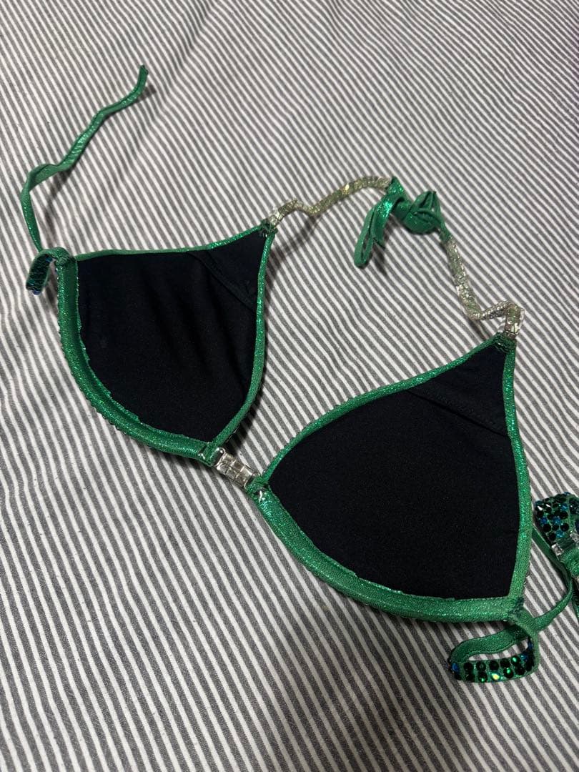 FWJ 大会ビキニ amnesia shop ビーズ ストーンズ 緑