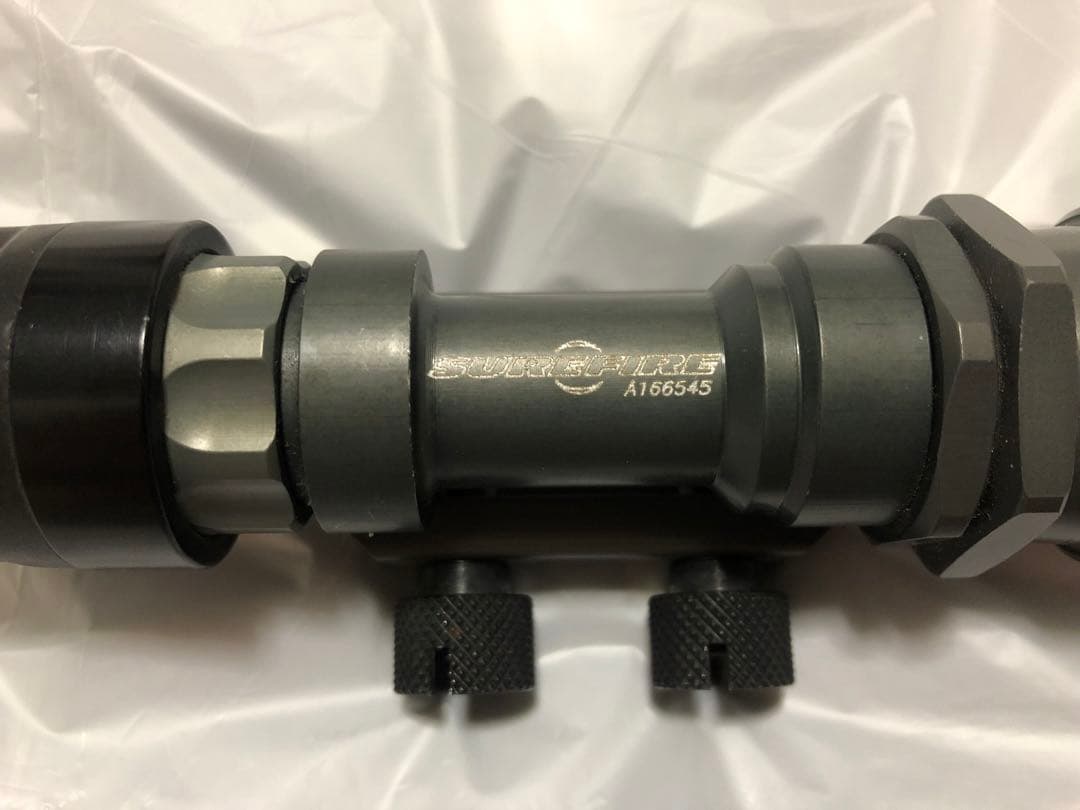 米軍実物SureFire M951 キセノンP60 ウェポンライト