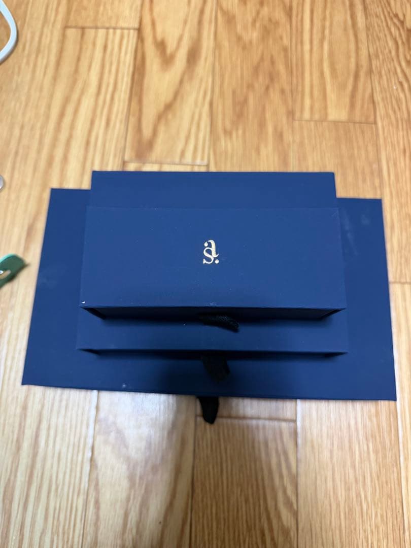 a&s インスタグラマーの鈴木亜美さんのiPhone15ケース ストラップ付き