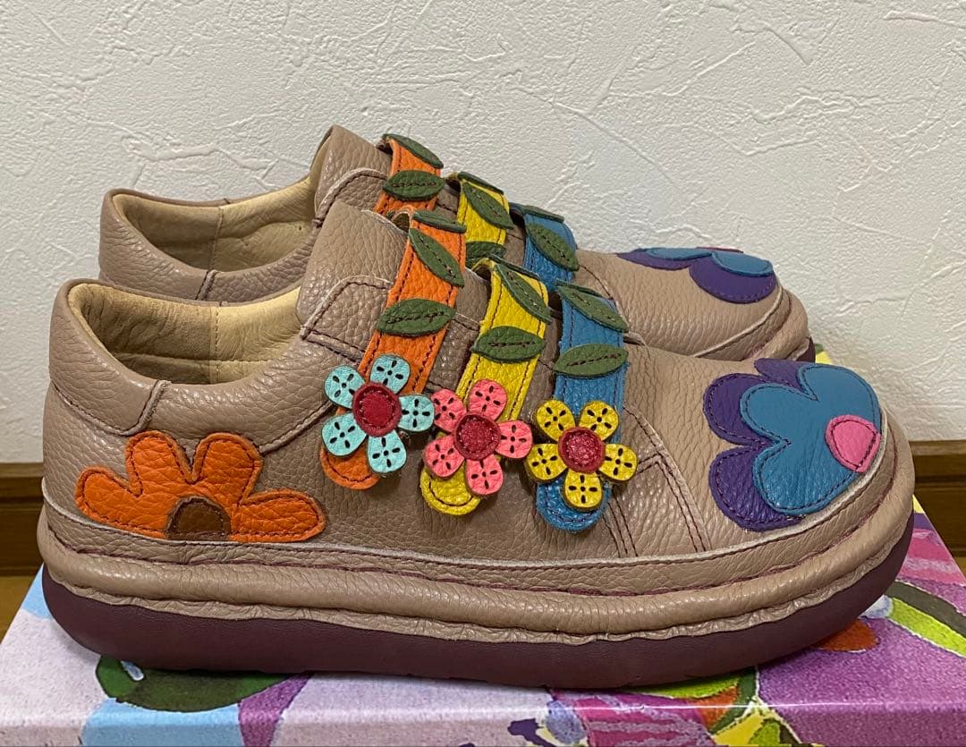 未使用estacion エスタシオン　お花モチーフシューズ　Lサイズ　ラスト1点