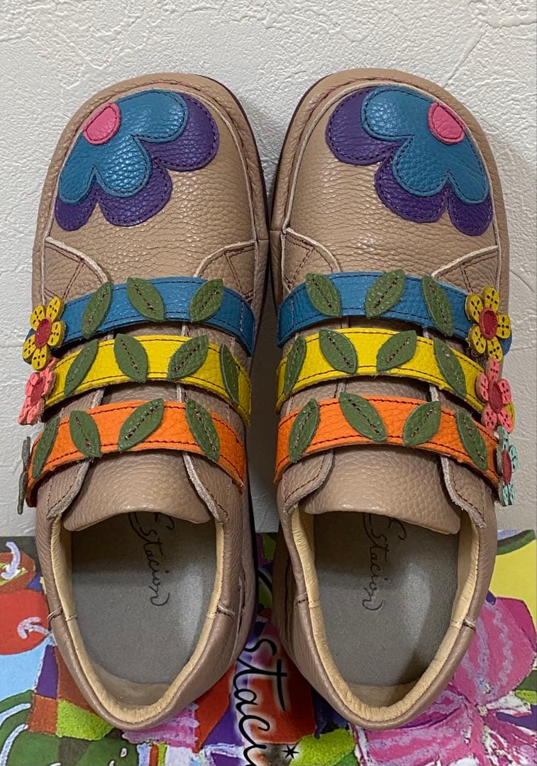 未使用estacion エスタシオン　お花モチーフシューズ　Lサイズ　ラスト1点