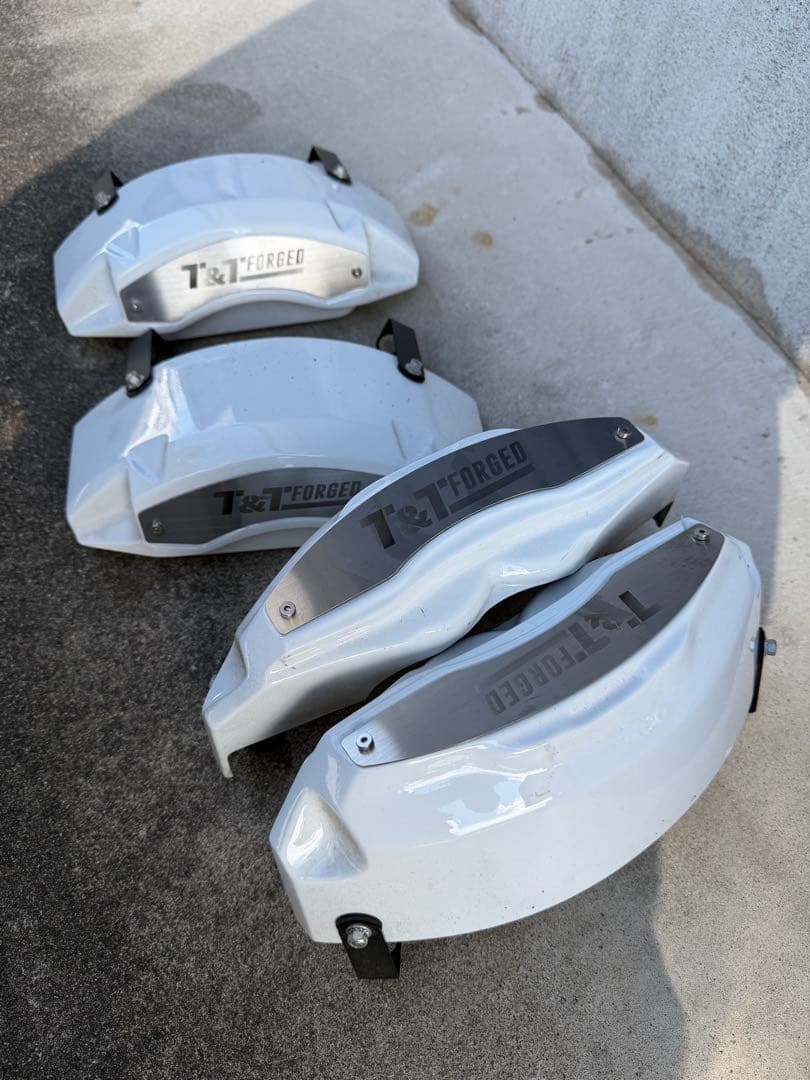 ランクル 250専用ブレーキキャリパーカバー