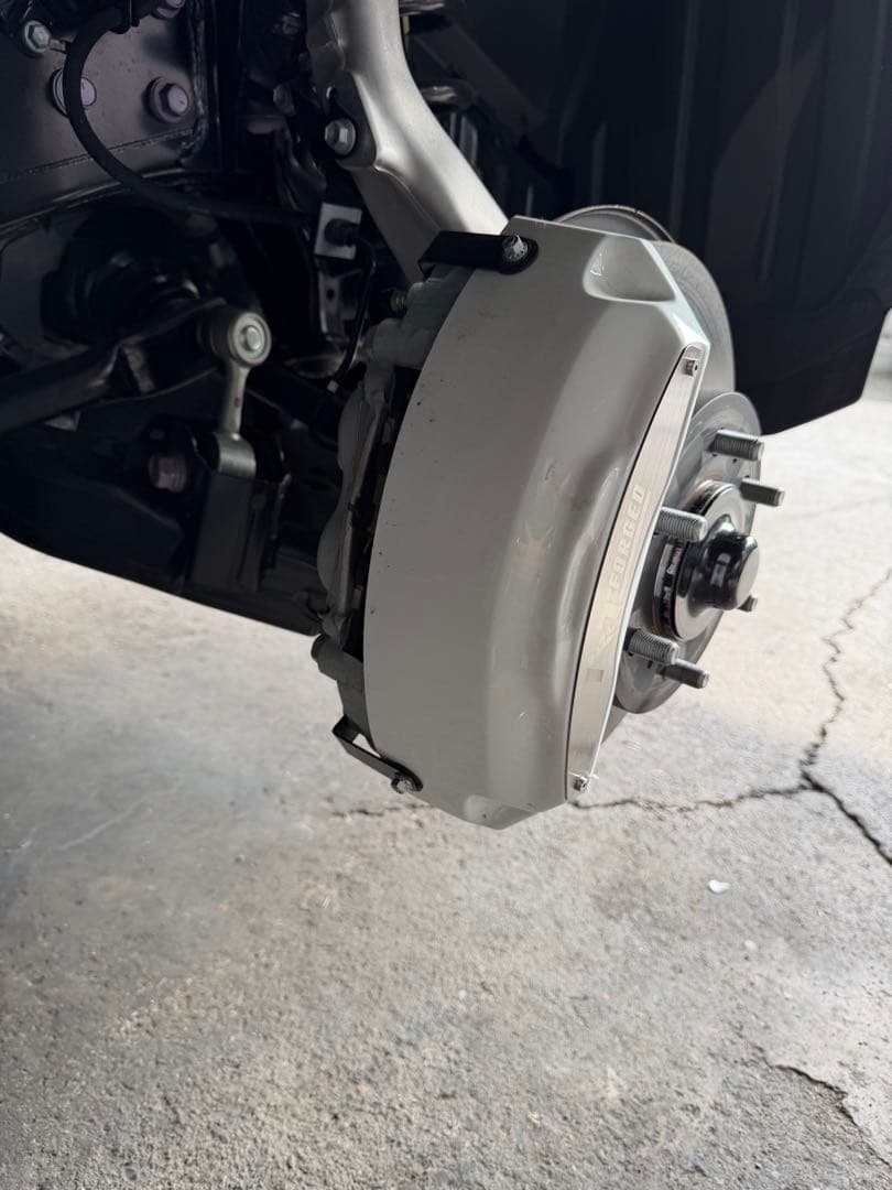 ランクル 250専用ブレーキキャリパーカバー