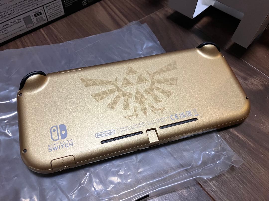 任天堂 Nintendo Switch Lite ハイラルエディション