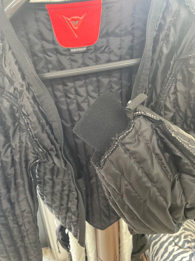 ダイネーゼ　レザージャケット　赤／黒　52 Mサイズ