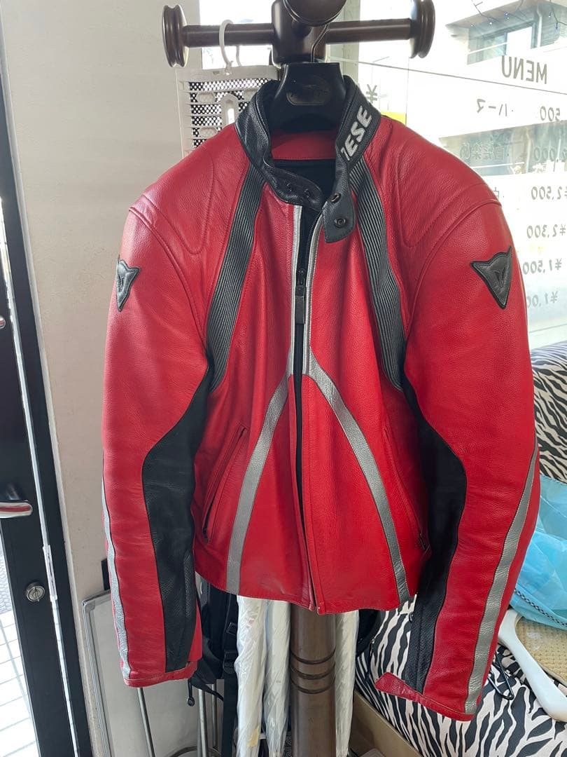 ダイネーゼ　レザージャケット　赤／黒　52 Mサイズ