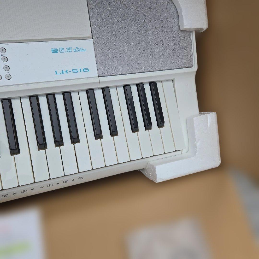 美品　CASIO 電子キーボード LK-516 付属品あり