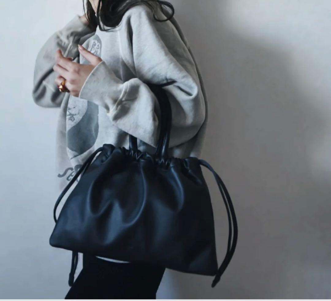 squeeze crutch チーバッグ　chiiii