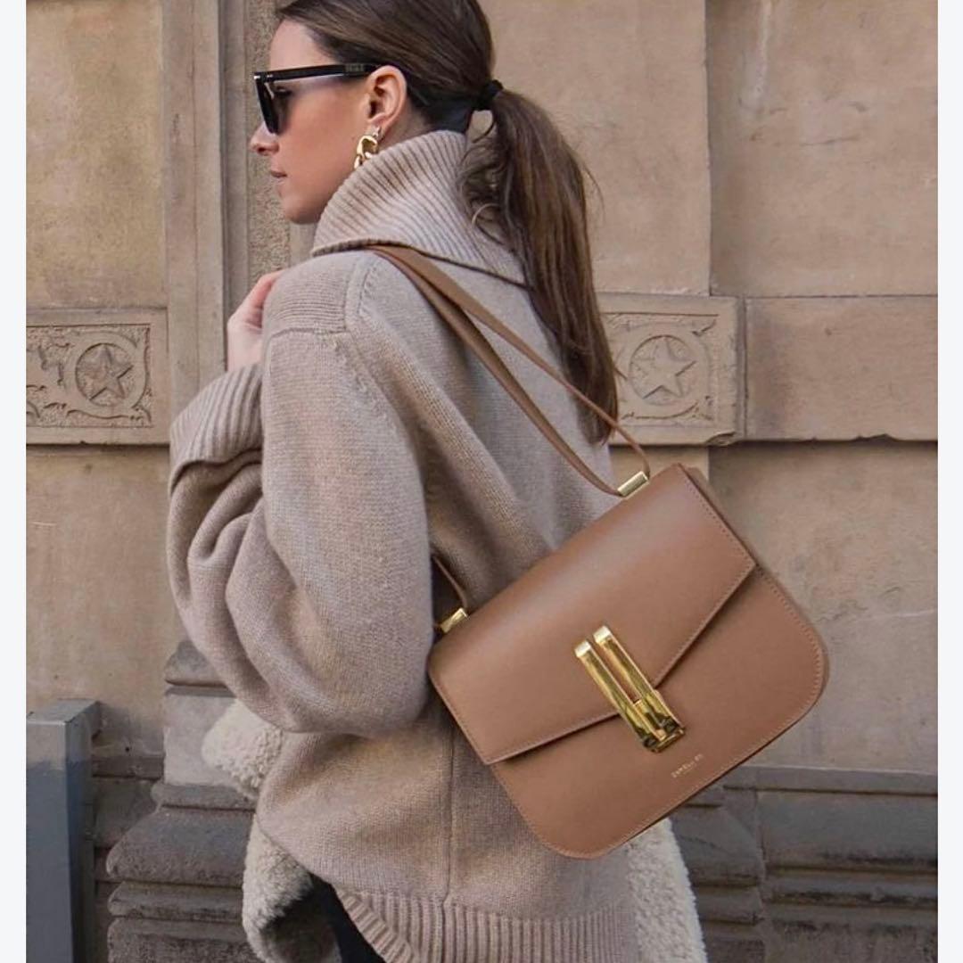 【未使用に近い】DEMELLIERデメリエーThe Vancouver バッグ