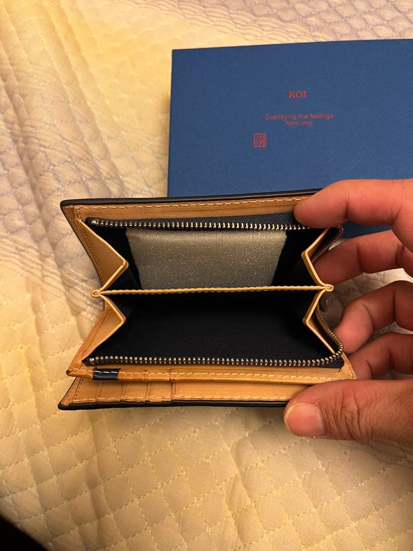 ペイズリー柄 レザー 二つ折り財布