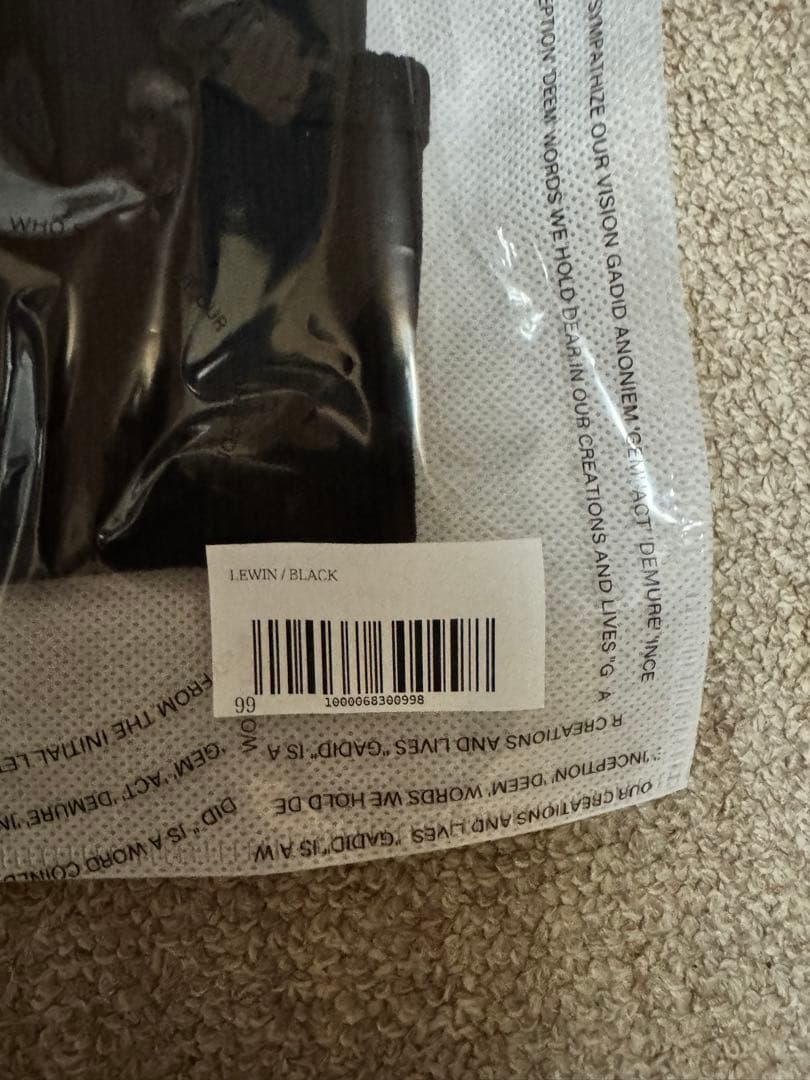 gadid anoniem タンクトップ