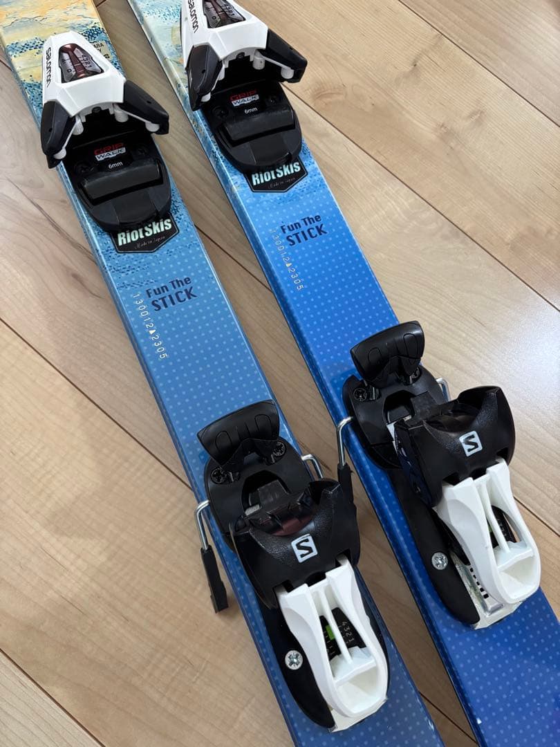 RIOTSKIS(現BLUEMORIS)ジュニアスキー板など5点セット