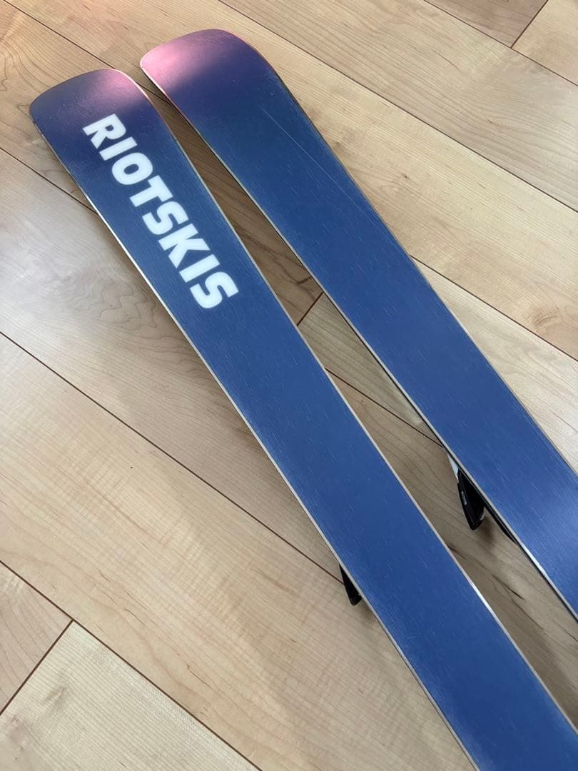 RIOTSKIS(現BLUEMORIS)ジュニアスキー板など5点セット