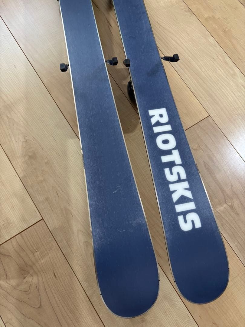 RIOTSKIS(現BLUEMORIS)ジュニアスキー板など5点セット