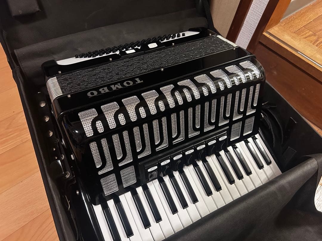 【未使用品】アコーディオン TOMBO J80 J-80 トンボ