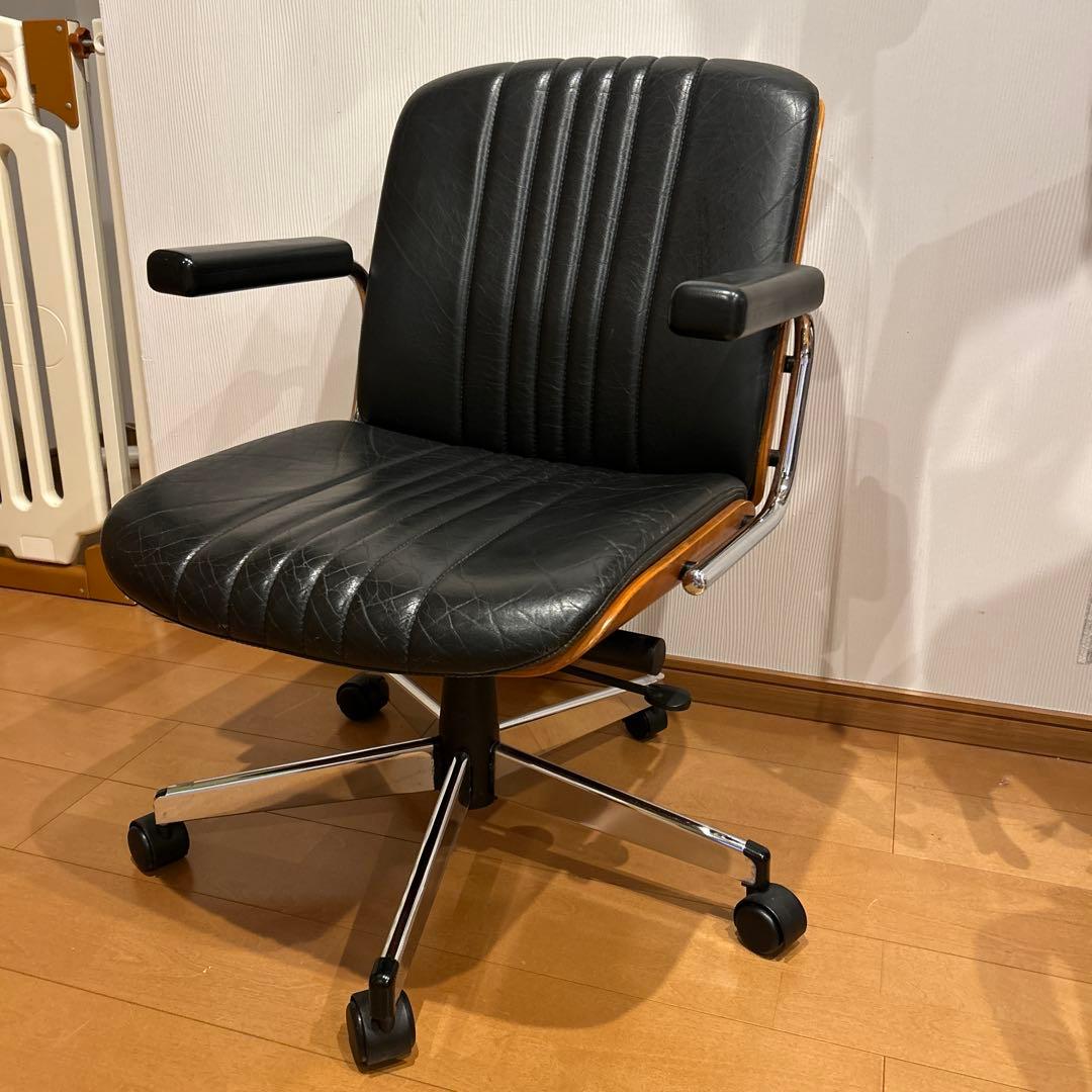 【美品】giroflex 83 BRASA レザーオフィスチェア 昇降機能付き