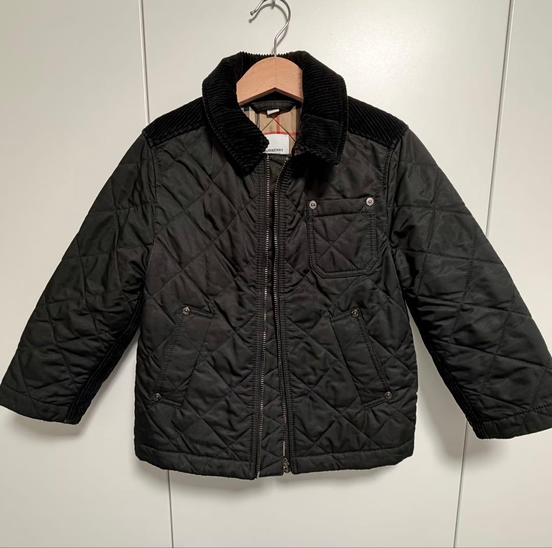Burberryバーバリーキッズ ブラック キルティングジャケット 6歳