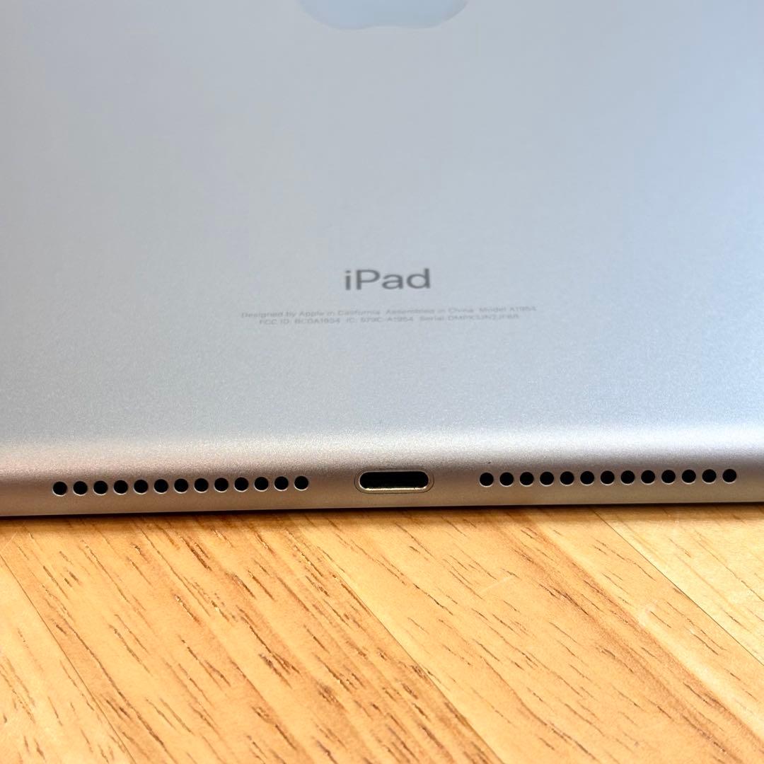 iPad 第6世代 32GB SIMフリー