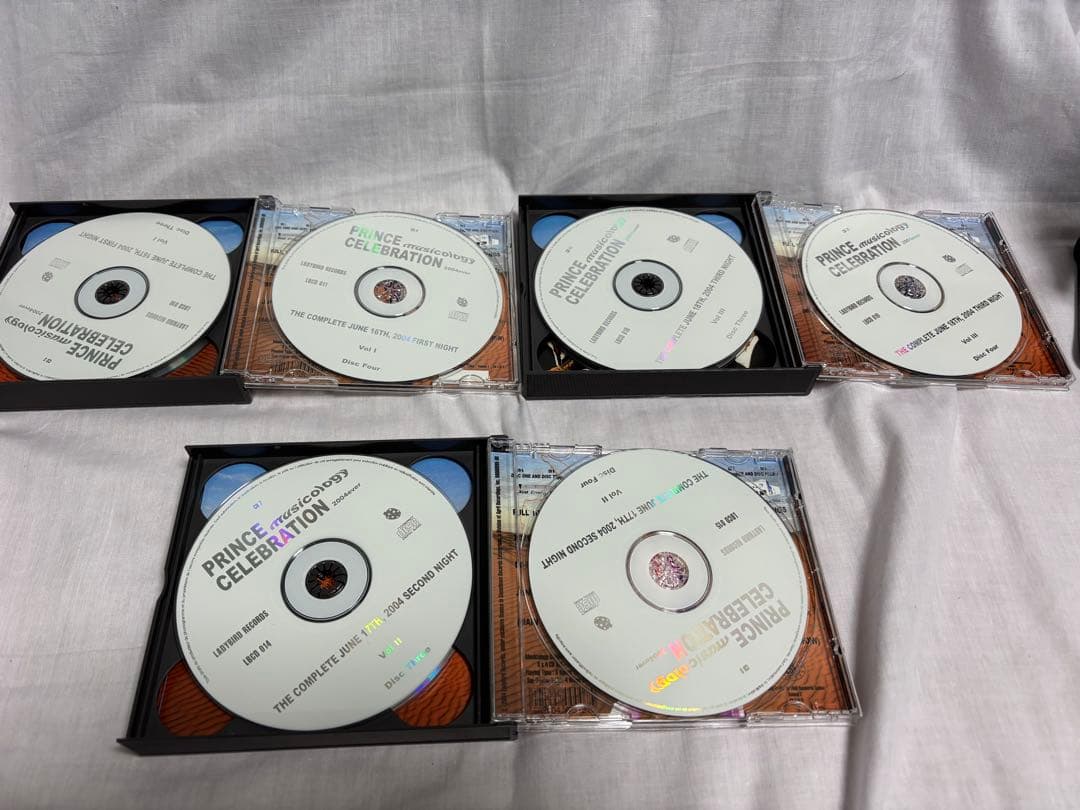 J*y様 PRINCE (musiclly) CELEBRATION 3枚組