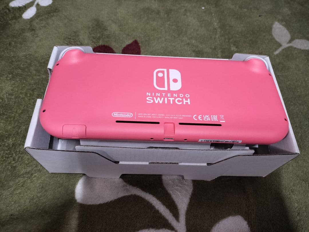 Nintendo Switch Lite ピンク 本体