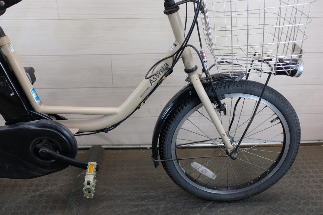 う*み様 良品BS アシスタ　18インチ　3段　8.9Ah（5点灯）充電器あり