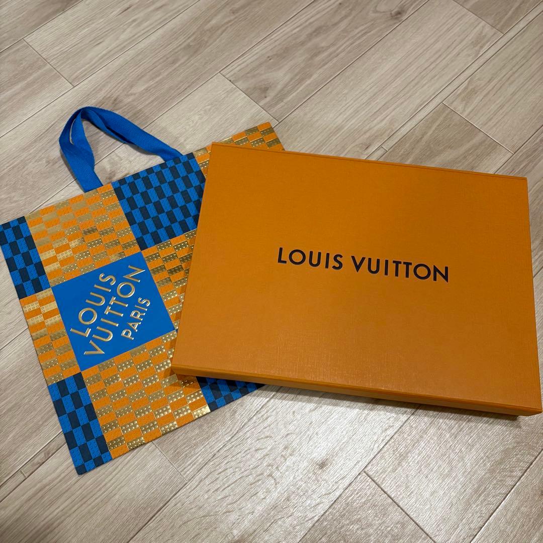 LOUIS VUITTONマフラーグラデーション