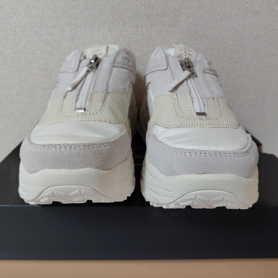 新品 UGG スニーカー 26cm 白 厚底 ファスナー zip