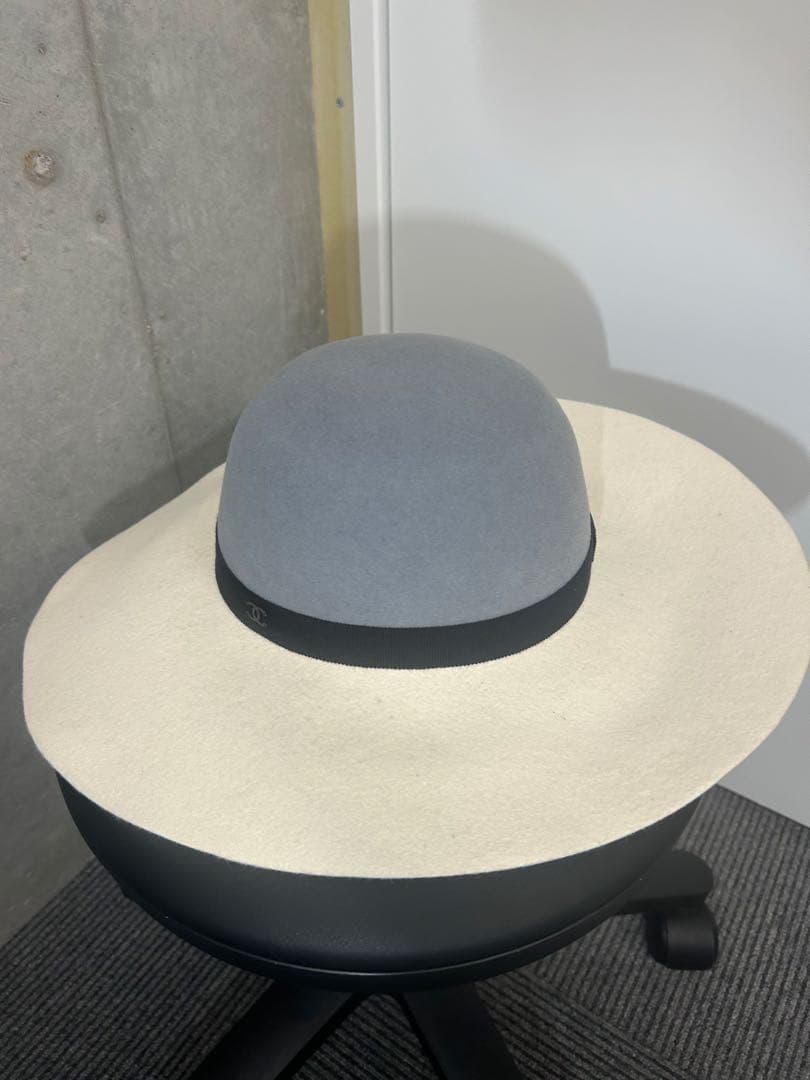 【ほぼ未使用美品】CHANEL グレー・ホワイト ワイドブリムハット