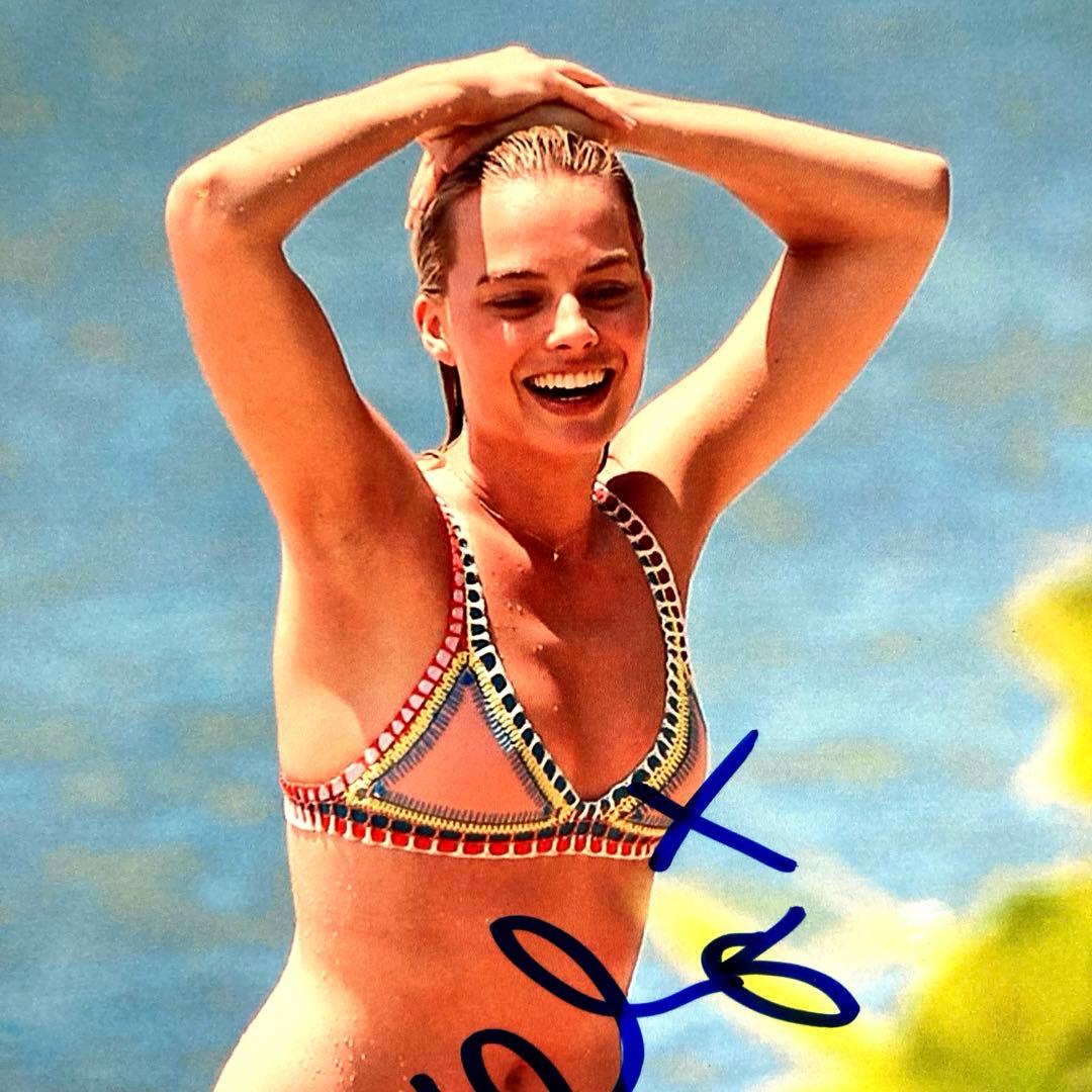 セール中…マーゴット・ロビー直筆サイン入り2Lサイズ写真…