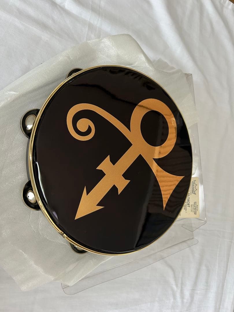 プリンス タンバリン 黒　金文字