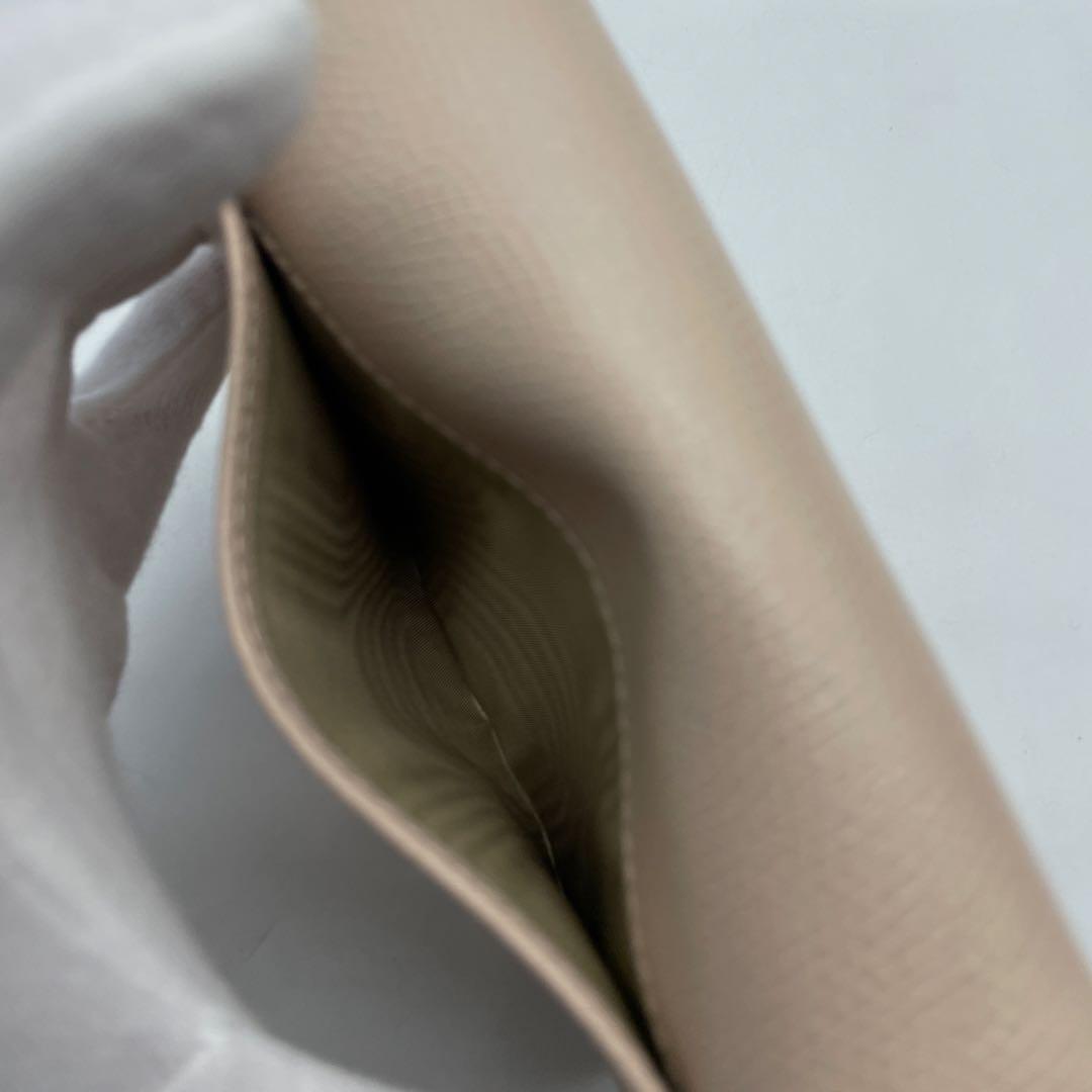 ☆新品同様☆FURLA☆フルラ☆二つ折り財布