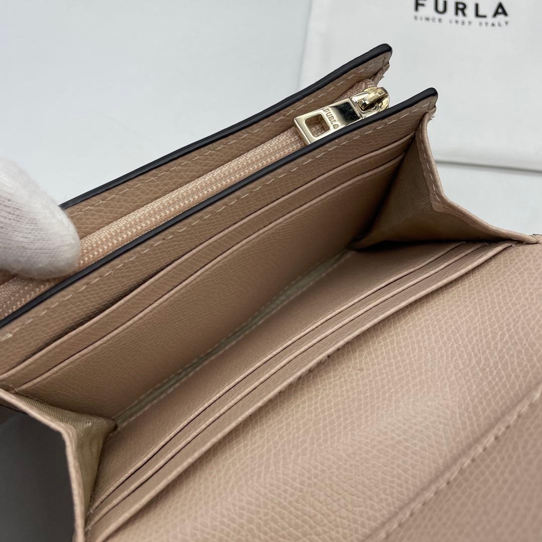 ☆新品同様☆FURLA☆フルラ☆二つ折り財布
