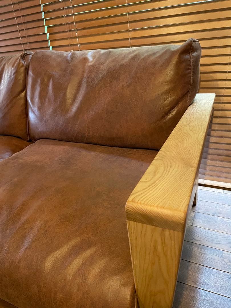 関家具　ノラ　ダーマ　2P ソファ　使用4ヶ月　スーパーレザーテックス　北欧