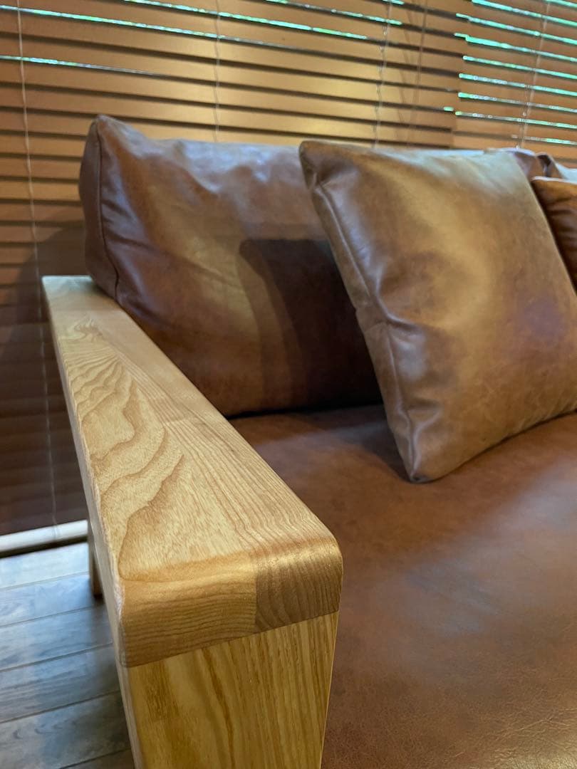 関家具　ノラ　ダーマ　2P ソファ　使用4ヶ月　スーパーレザーテックス　北欧