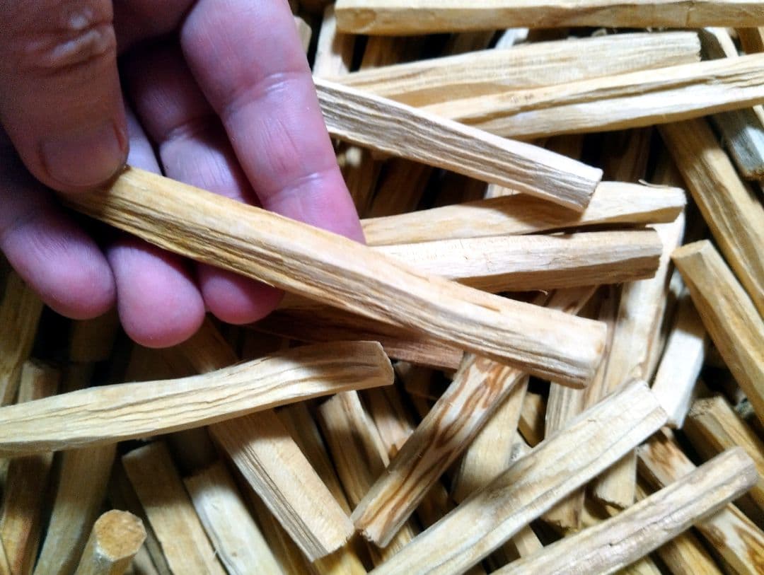 天然お香木インセンス✨️エクアドル産最高級パロサント100本説明書付浄化ＡＡＡ