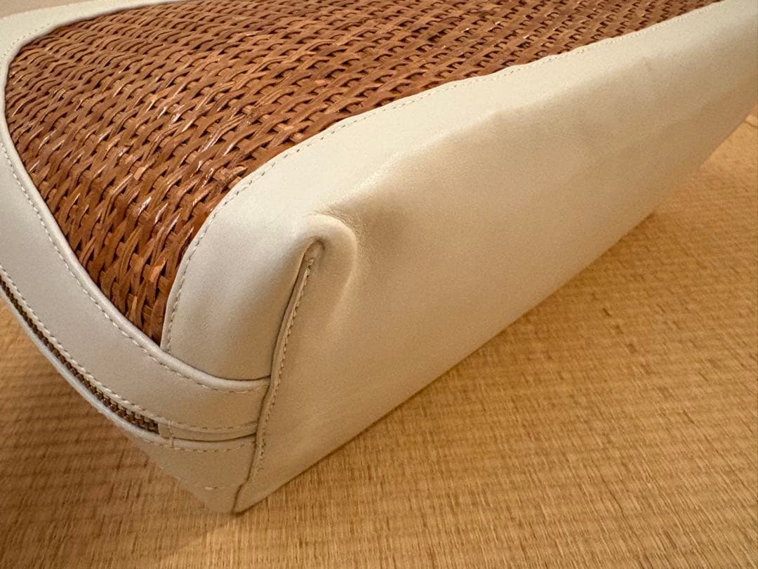 【美品】PELLICOクラッチかごバッグ ホワイトレザー