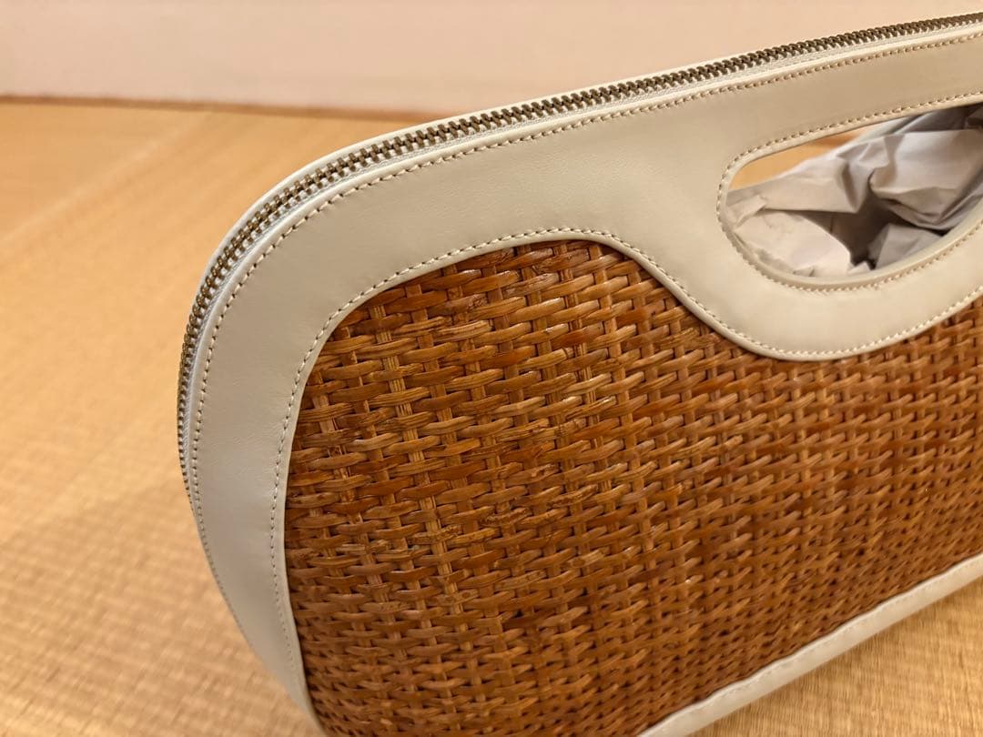 【美品】PELLICOクラッチかごバッグ ホワイトレザー