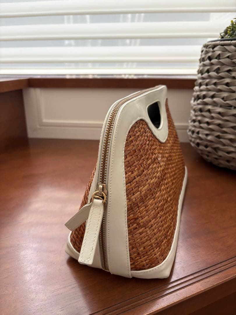 【美品】PELLICOクラッチかごバッグ ホワイトレザー